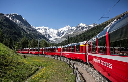 Bernina Express in der Montobellokurve