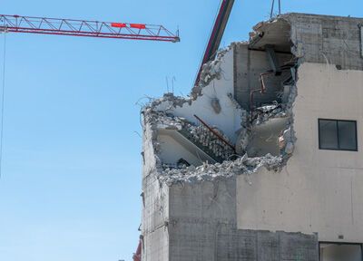 Newsfeed - Rückbau Halle 1 Medienmitteilung